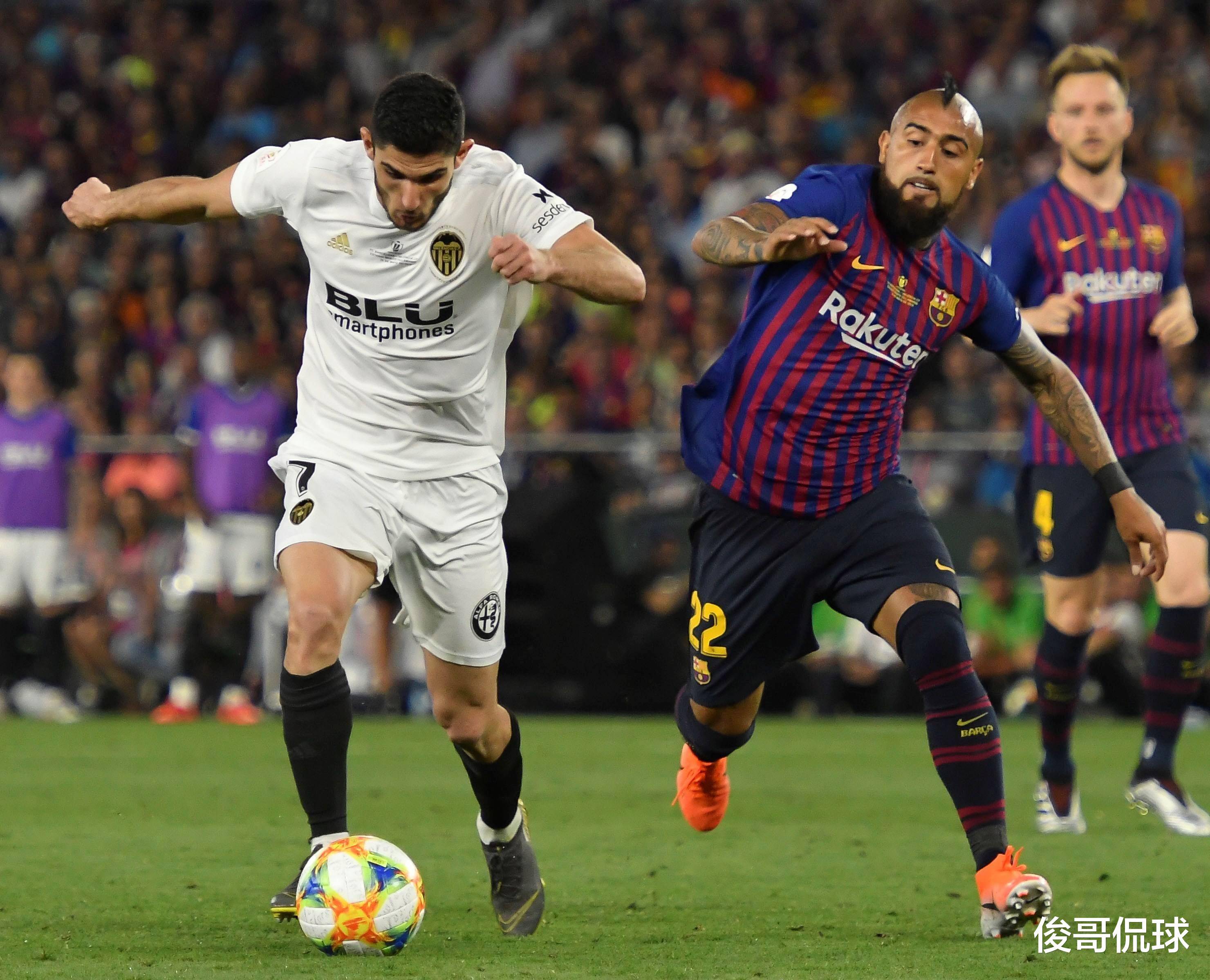 半岛体育娱乐-包含阿拉维斯球员经过艰苦训练，期待下一场胜利的词条