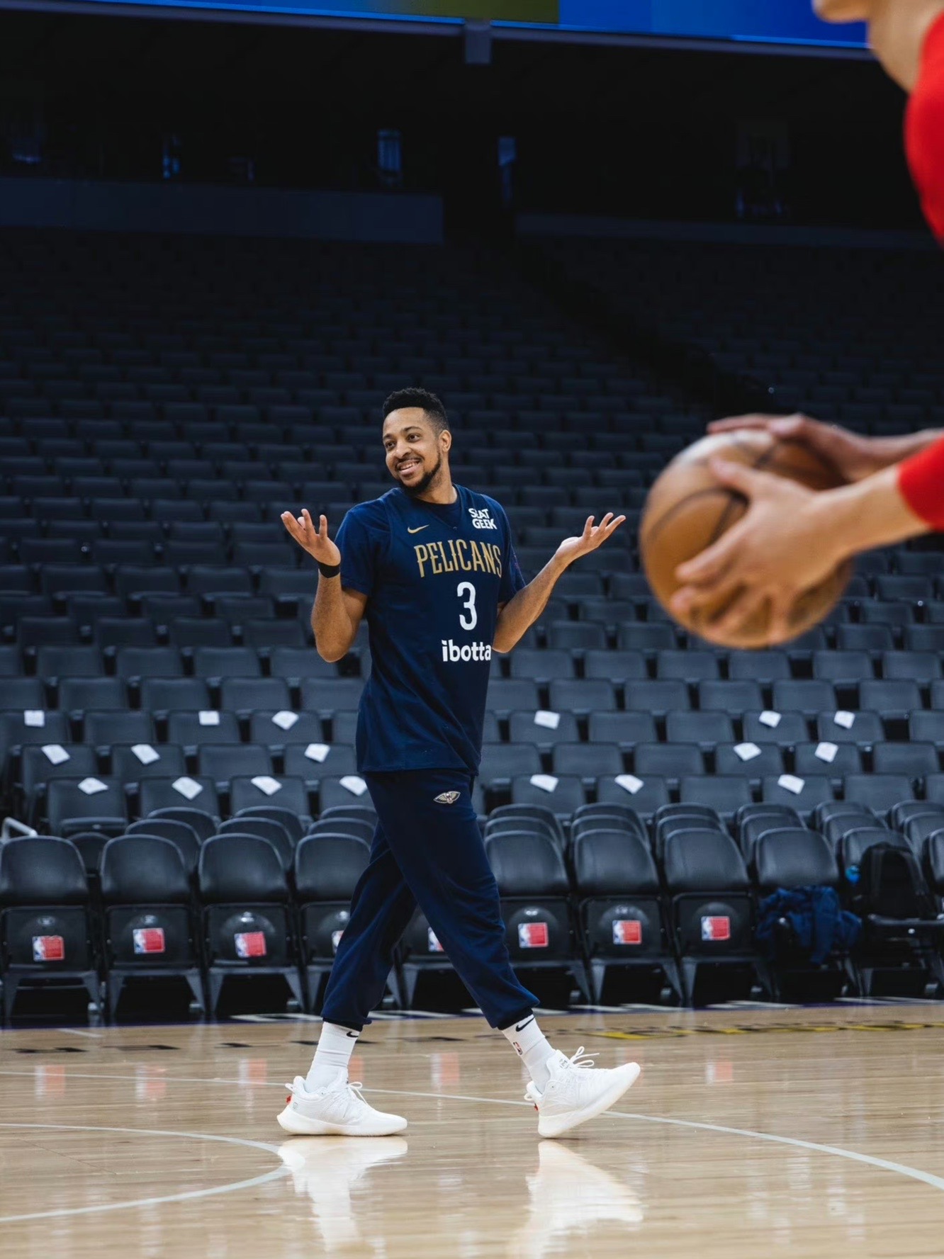 半岛体育亚洲官网-新奥尔良鹈鹕队后场球员脑震荡待定出战的简单介绍