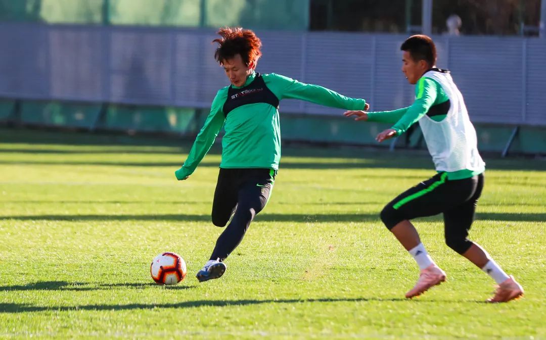 北京人和队调整训练备战下轮比赛 北京人和队调整训练备战下轮比赛