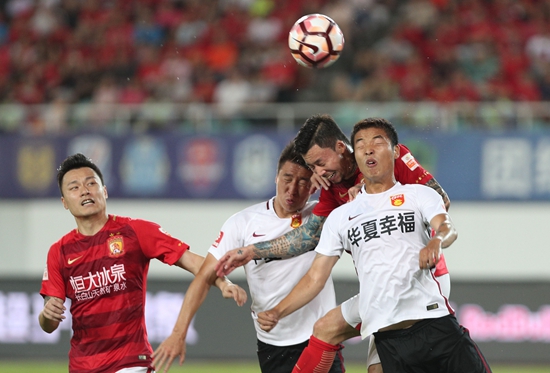 半岛体育官方-包含广州恒大击败河北华夏，重返争冠榜前列的词条