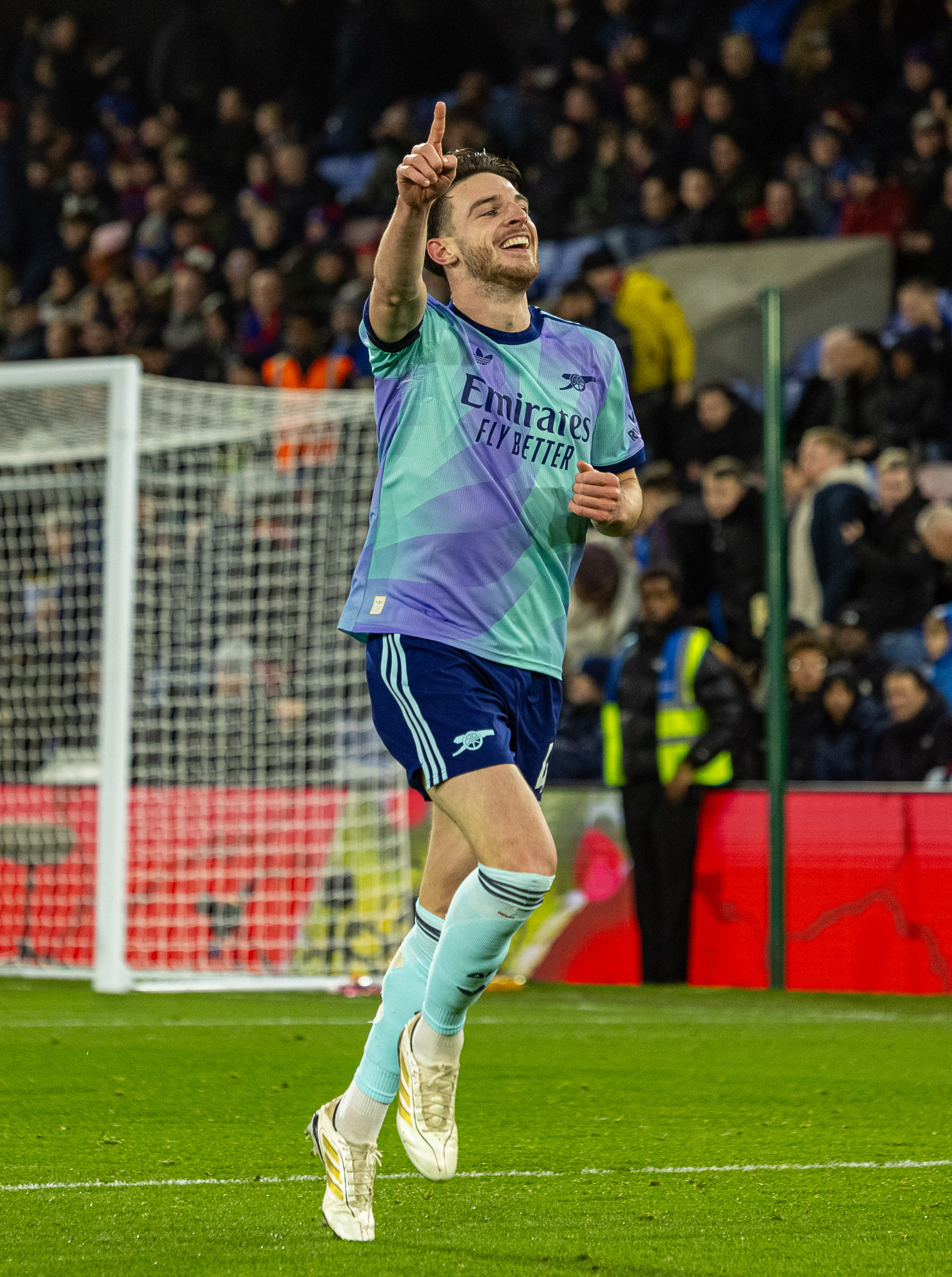 半岛体育官方入口-阿森纳前锋突破记录，成英超新宠的简单介绍