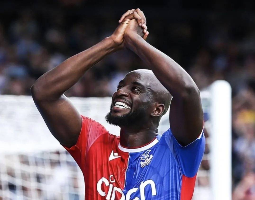 阿森纳前锋突破记录,成英超新宠的简单介绍 阿森纳前锋突破记录,成英超新宠的简单介绍