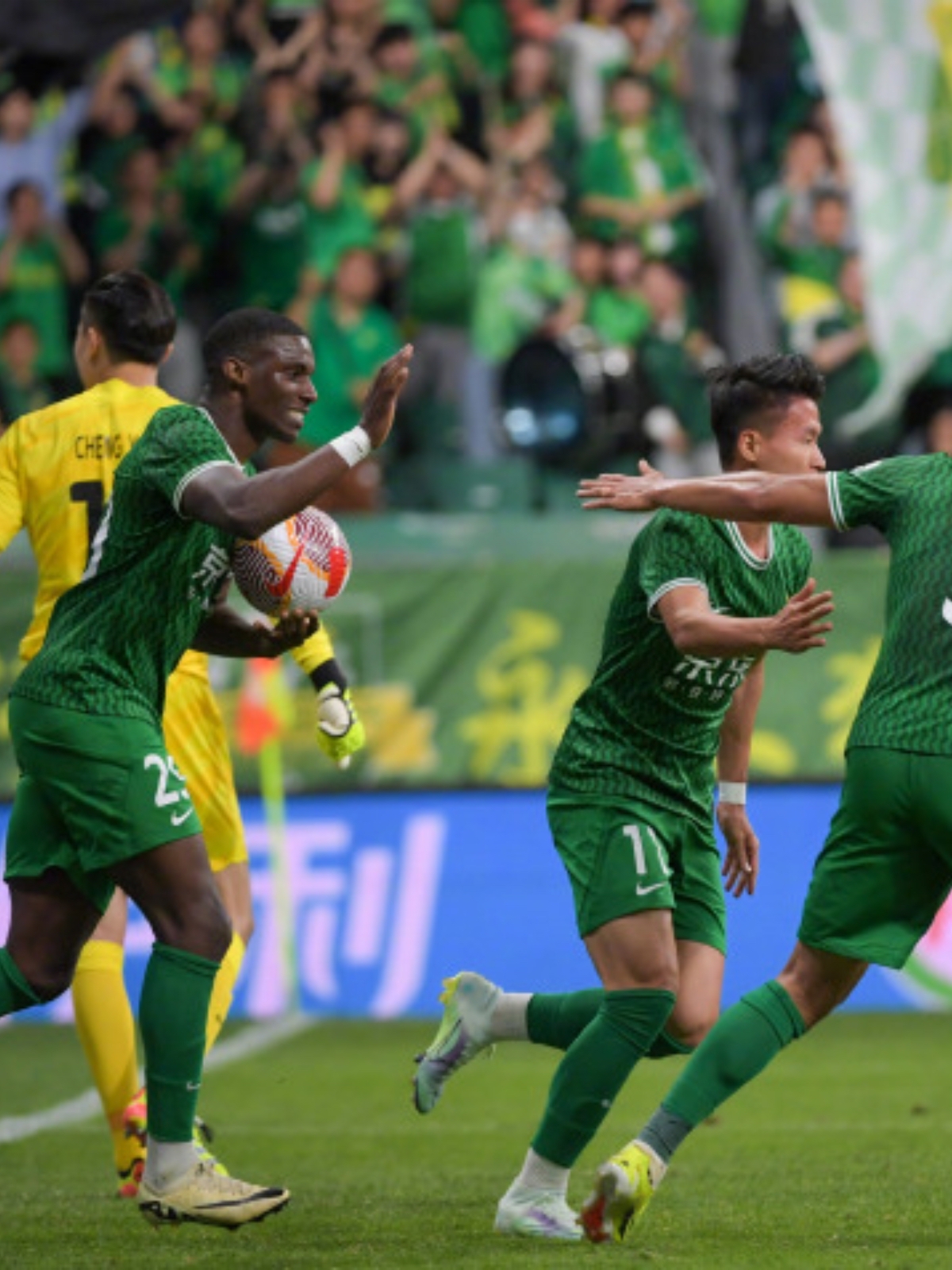 球队备战中超重要对决,全力以赴重拾信心 球队备战中超重要对决,全力以赴重拾信心