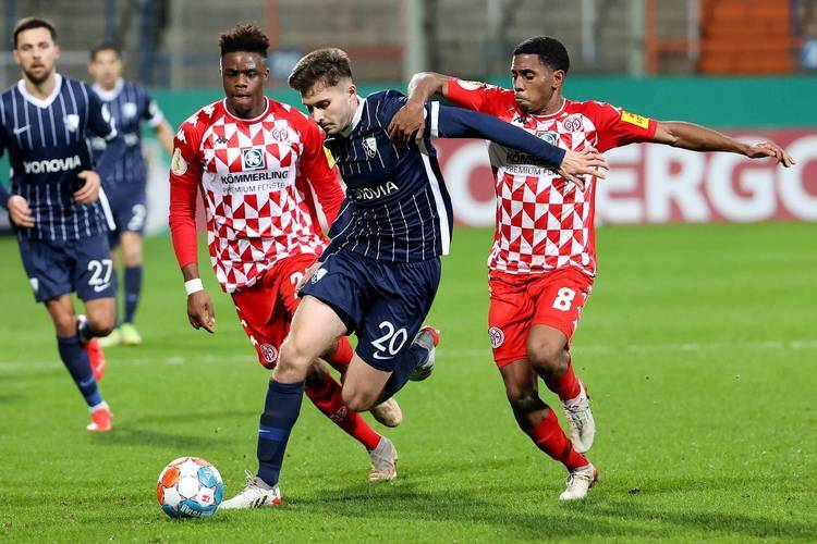 波鸿遭遇失利,球队将全力以赴争取下场胜利! 波鸿遭遇失利,球队将全力以赴争取下场胜利!