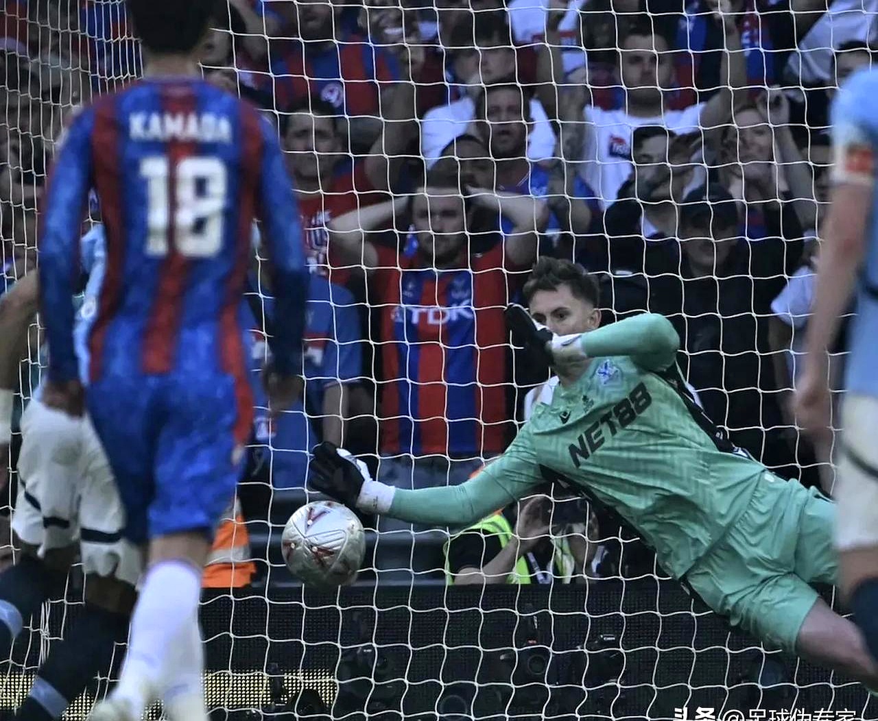 曼城防线失守,主帅急需提升球队稳定性 曼城防线失守,主帅急需提升球队稳定性