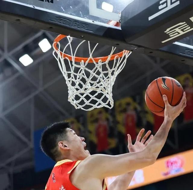 半岛体育官方-广厦男篮险胜吉林队，保持不败