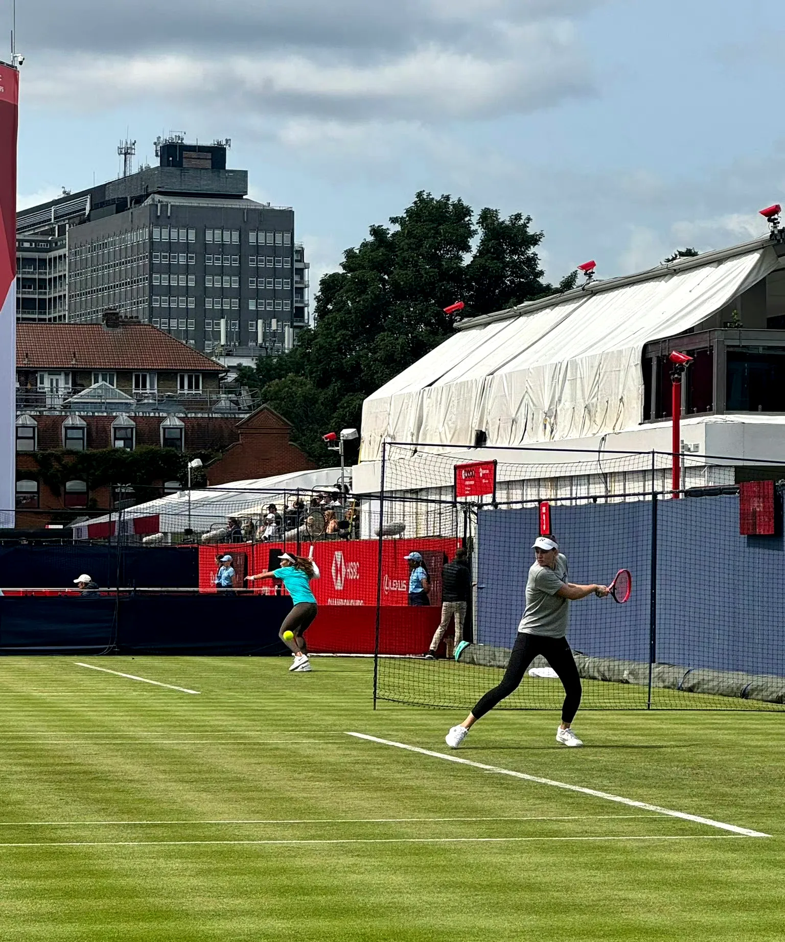 半岛体育地址-包含佛罗伦萨球员康复训练，或将及时回归一线队的词条