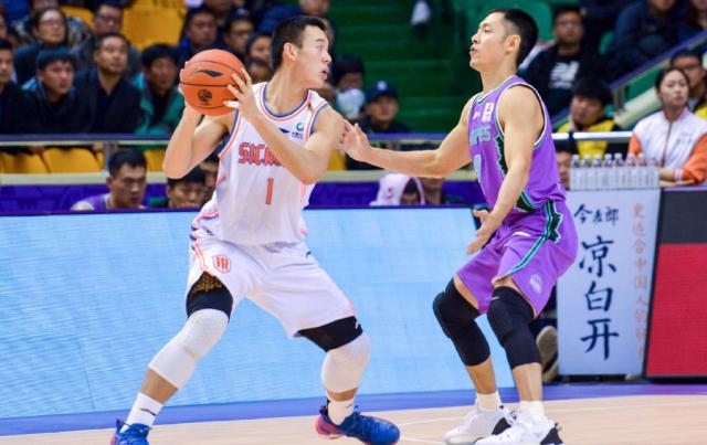 半岛体育新闻-广东主场击败，山东逆袭击败